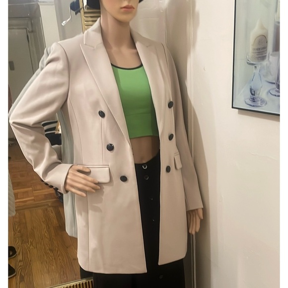 T TAHARI Chic Double-Breasted Blazer - Picture 15 of 16